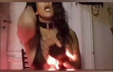 Una Diablita Suelta En Halloween