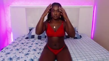 Chica cachonda y de culo grande