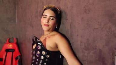Sexy Esclava en su cumpleaños