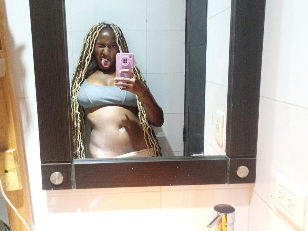 Photo 2 from Muñeca
