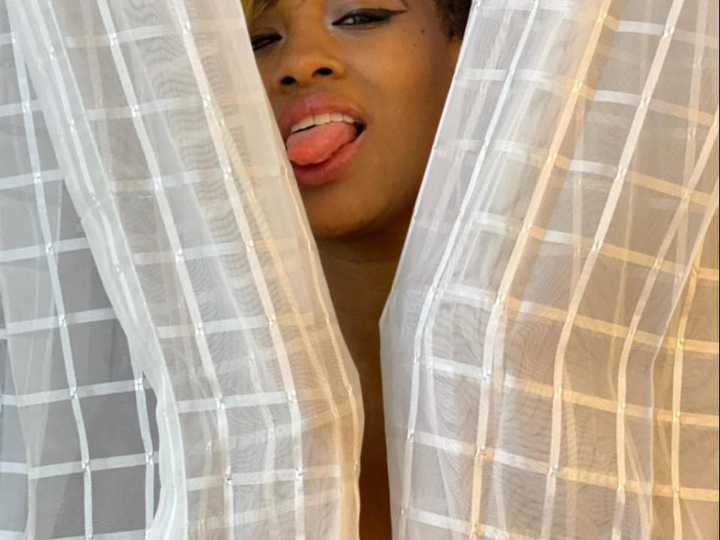 Photo 1 from chica hot
