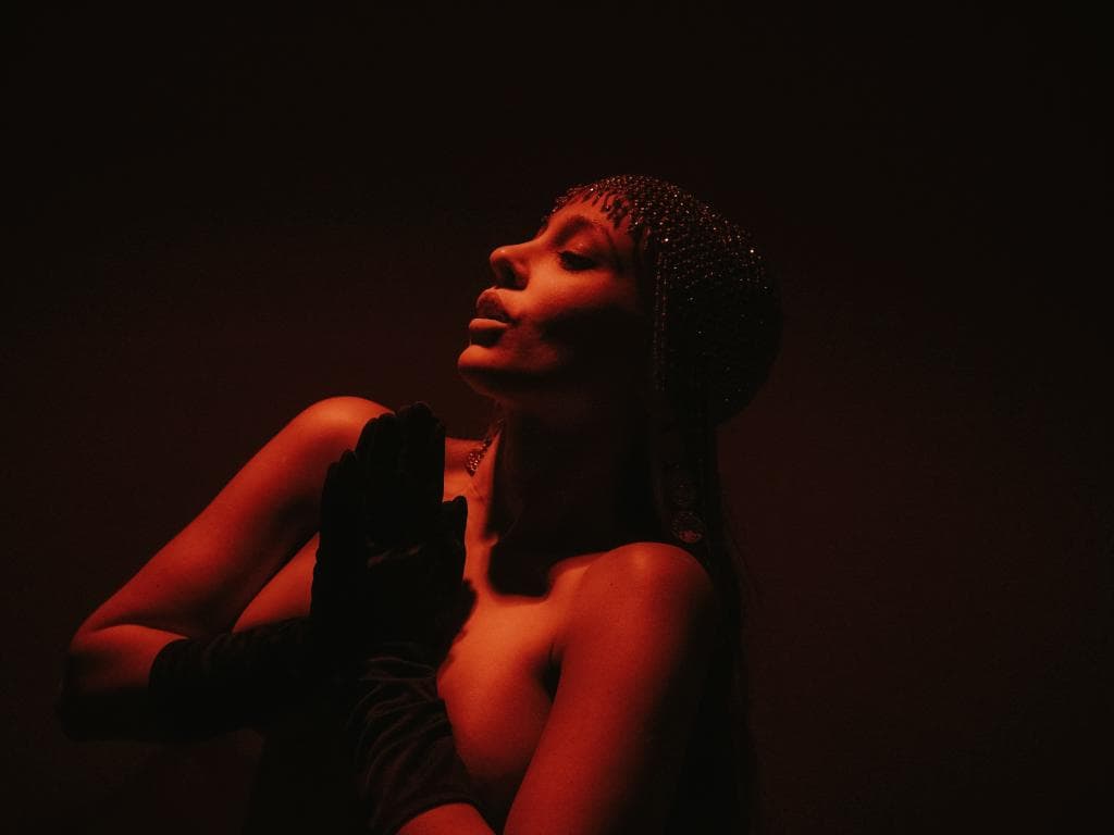 Photo 0 from Burlesque