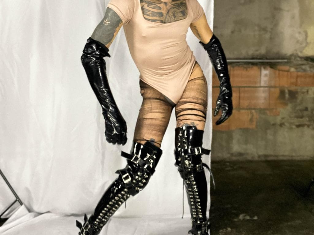 Photo 3 from Androgynous