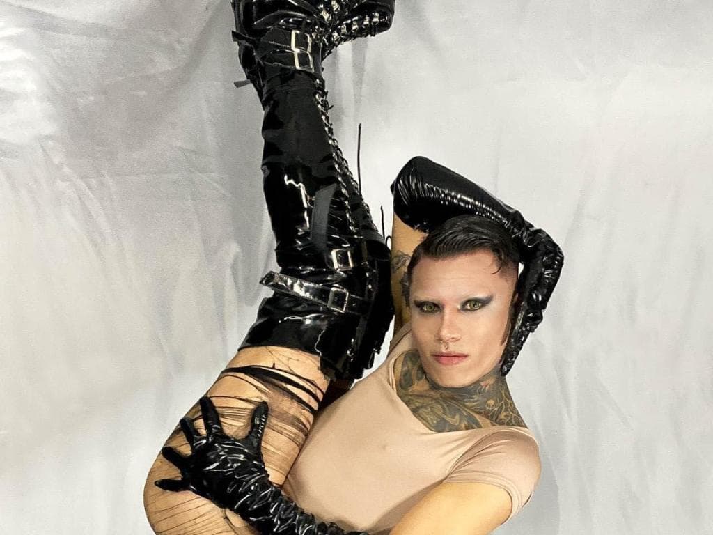 Photo 1 from Androgynous