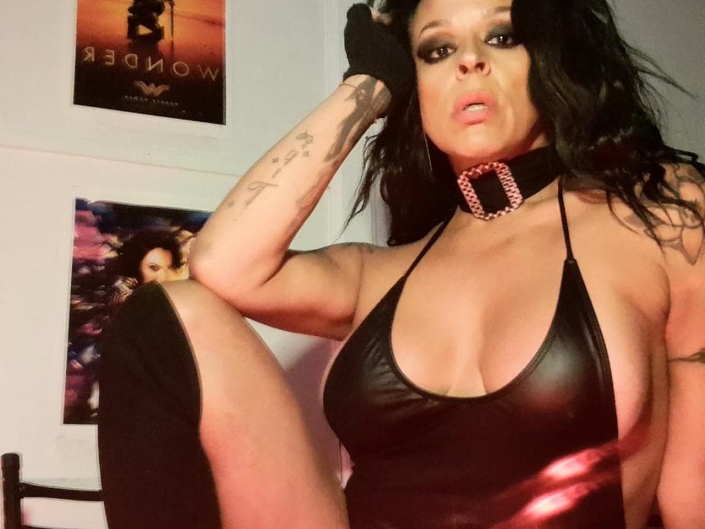 Photo 12 from Una Diablita Suelta En Halloween