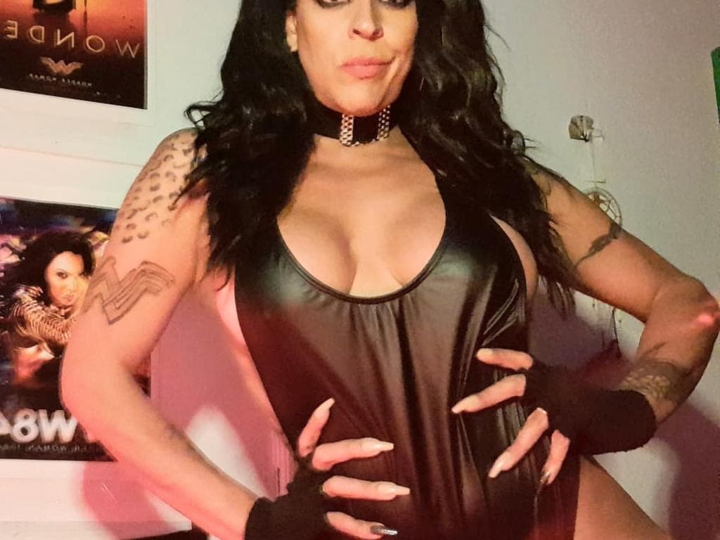 Photo 7 from Una Diablita Suelta En Halloween