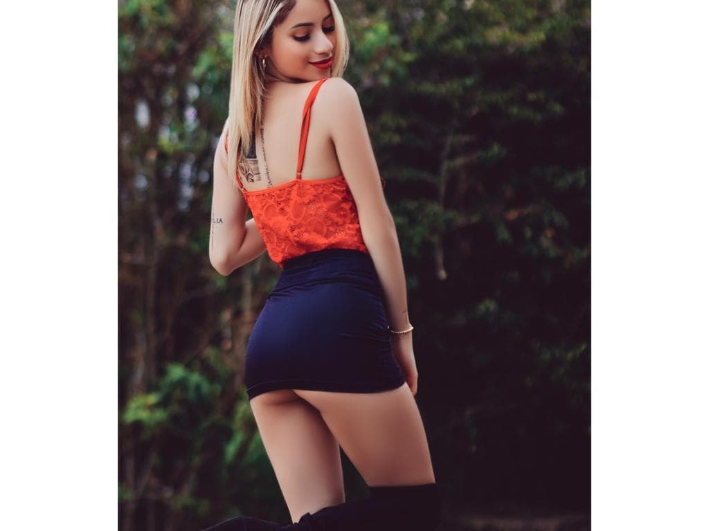 Photo 2 from Un poco de sensualidad