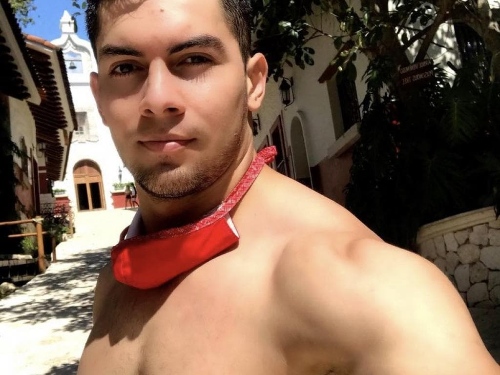 Photo 2 from Felipe 