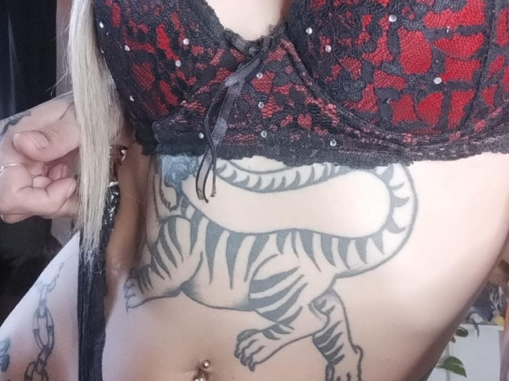 Photo 39 from Raaawr