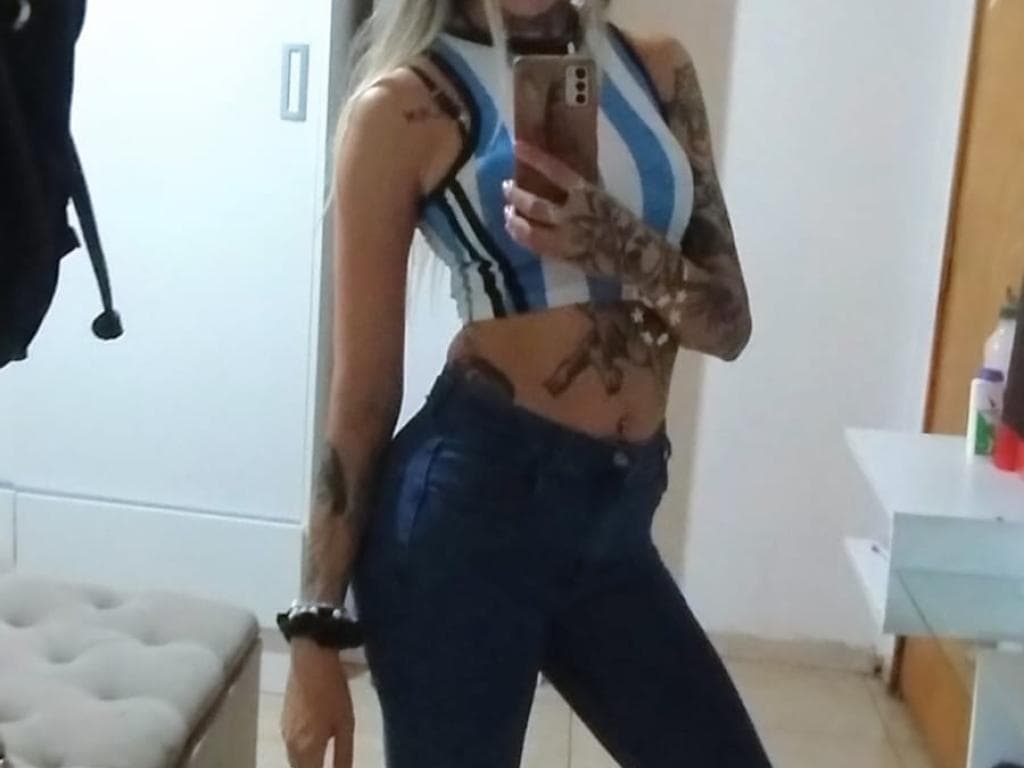 Photo 26 from Raaawr