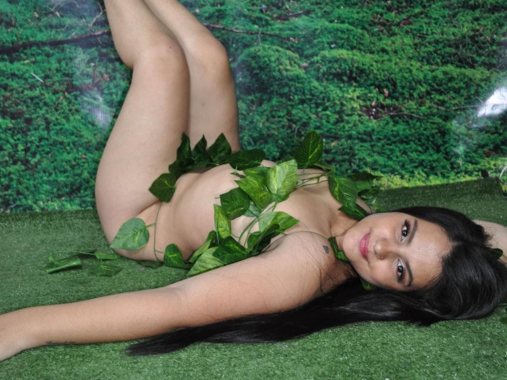 Photo 13 from  welcome sexy latin girl