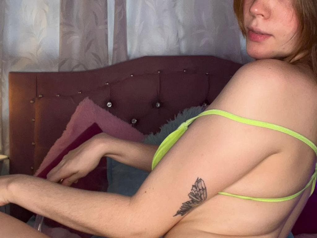 Photo 2 from neon princess