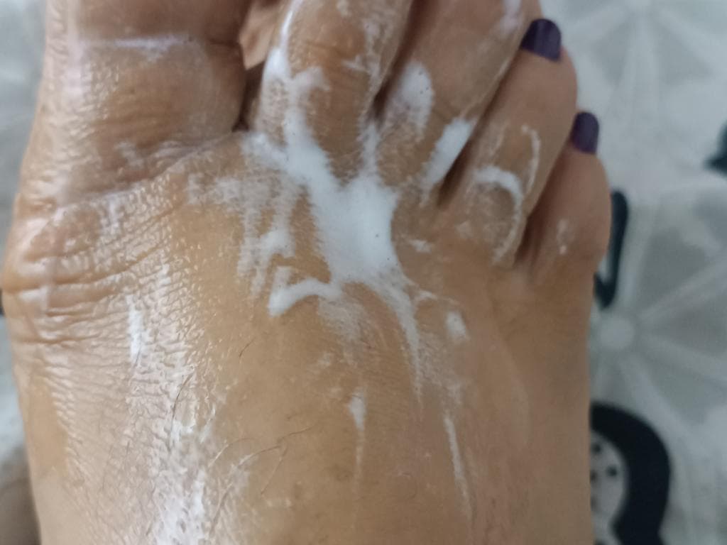 Photo 4 from Llena mis pies de tu semen