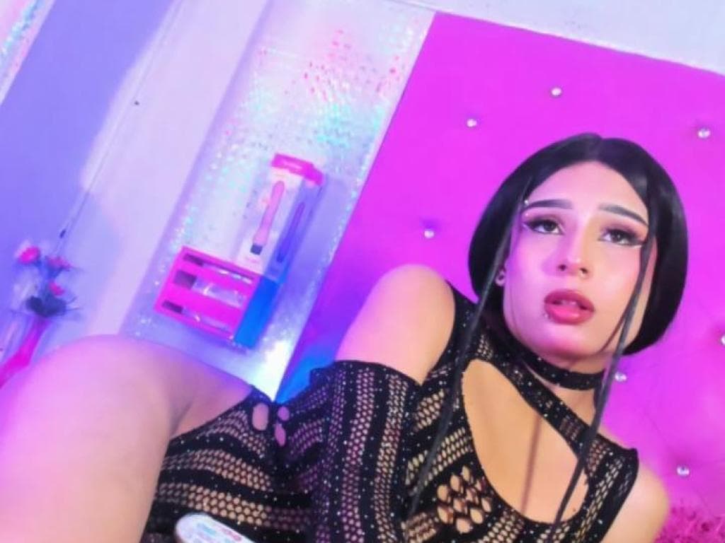Photo 27 from mmm sexy emily 