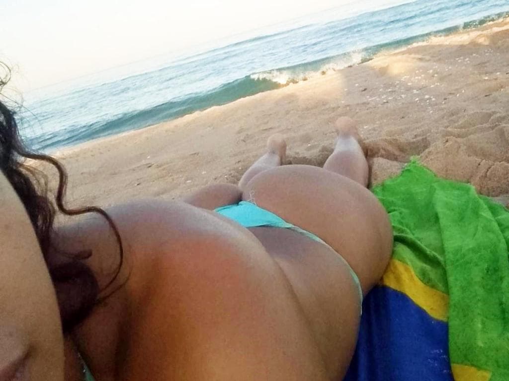 Photo 2 from En bikini
