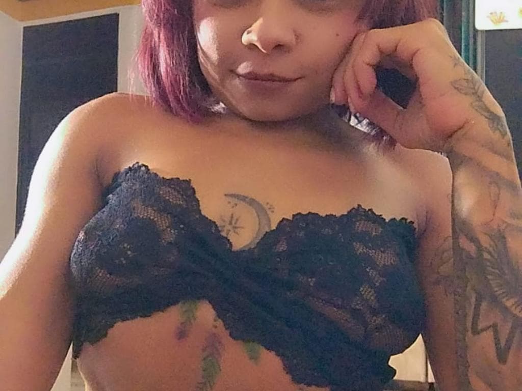 Photo 0 from sexy colombiana